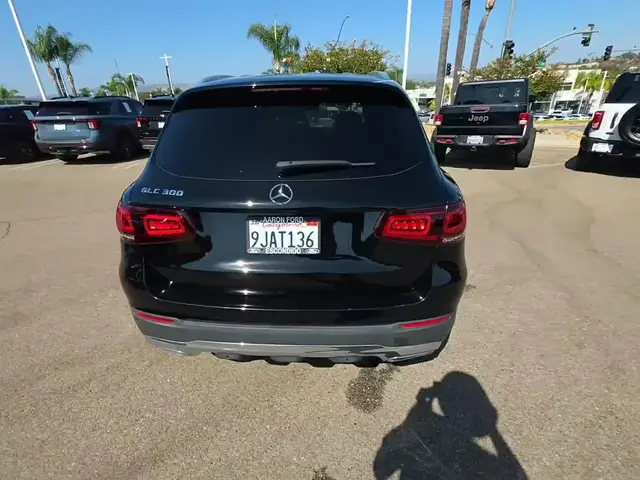 MERCEDES-BENZ GLC 300 2022