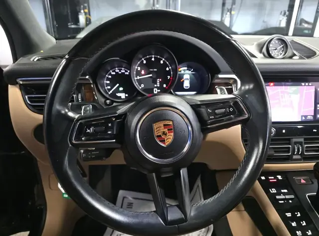 PORSCHE MACAN PREMIUM 2022