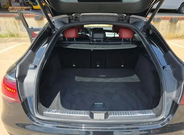 MERCEDES-BENZ GLC 300 2023