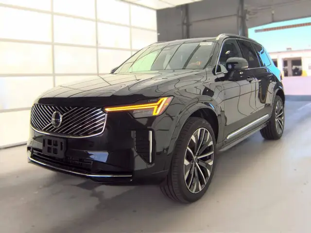 VOLVO XC90 ULTRA 7-PASSENGER 2025