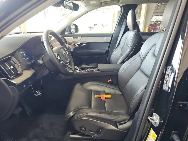 VOLVO XC90 ULTRA 7-PASSENGER 2025