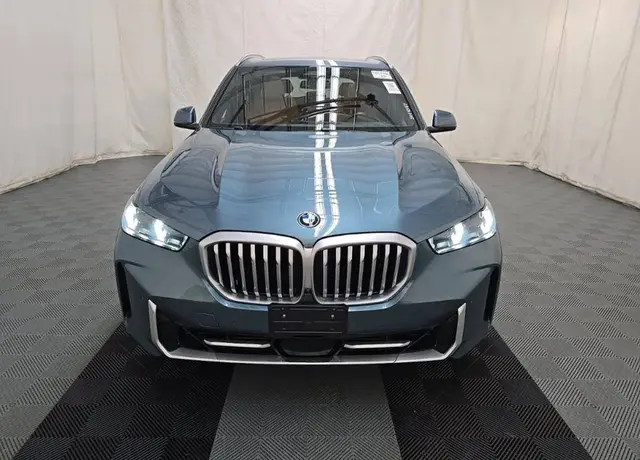 BMW X5 SPORTS ACTIVITY VEHICLE 2024