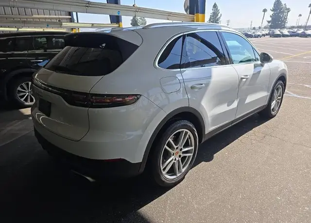 PORSCHE CAYENNE 2022