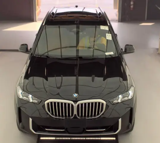 BMW X5 PREMIUM PACKAGE (УДАЛЕННЫЙ ЗАПУСК ЖЕСТОВОЕ УПРАВЛЕНИЕ АДАПТИВНЫЕ LED ФАРЫ LIVE COCKPIT PRO С HUD HAR 2024
