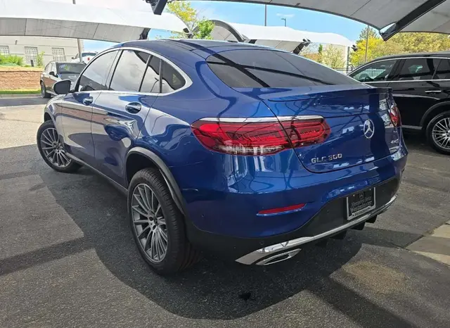 MERCEDES-BENZ GLC 300 2023