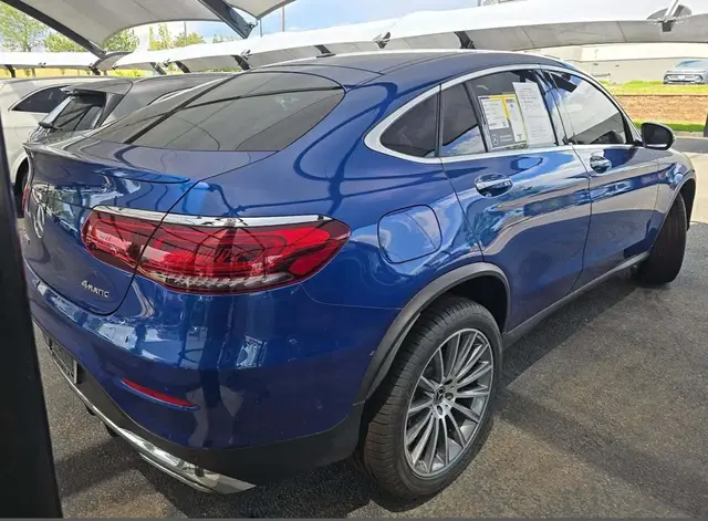 MERCEDES-BENZ GLC 300 2023
