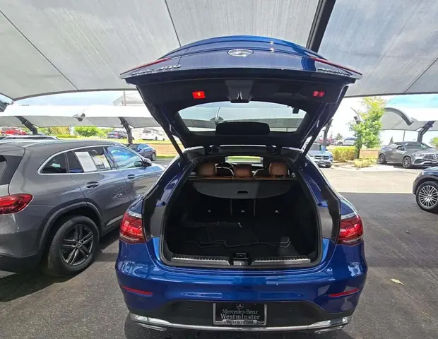 MERCEDES-BENZ GLC 300 2023
