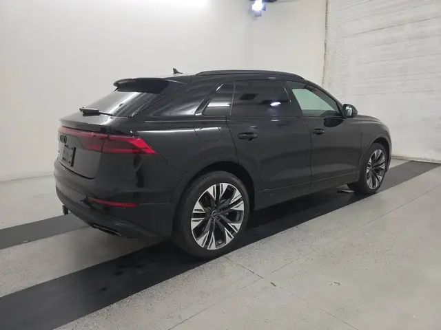AUDI Q8 PREMIUM 2024