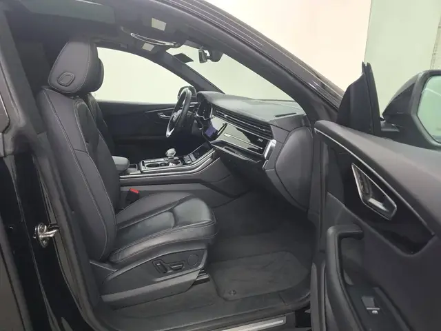 AUDI Q8 PREMIUM 2024