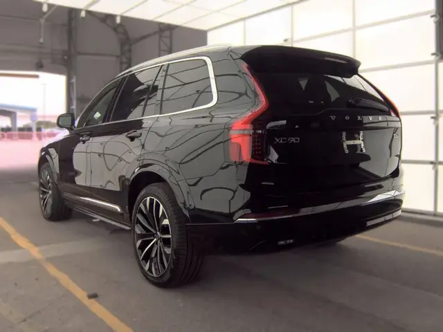 VOLVO XC90 PLUS 7-PASSENGER 2025