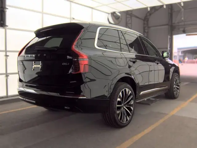 VOLVO XC90 PLUS 7-PASSENGER 2025