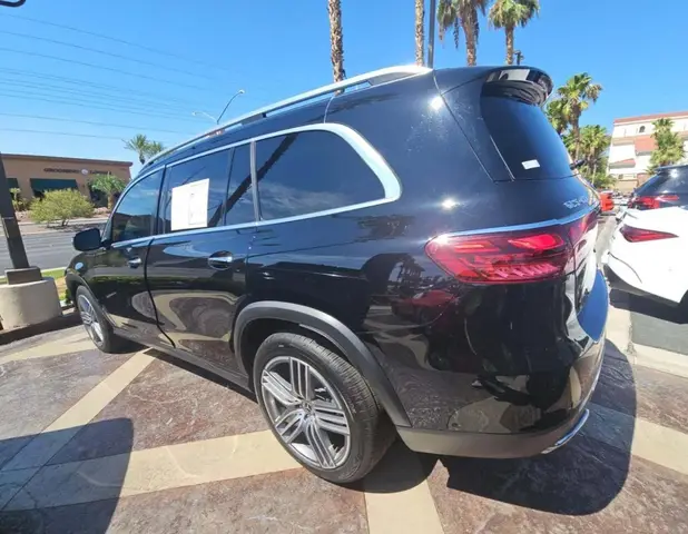 MERCEDES-BENZ GLS 450 2024