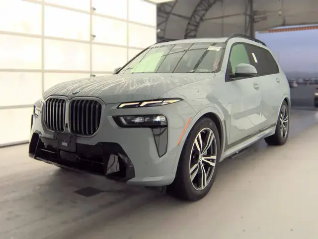BMW X7 SPORTS ACTIVITY VEHICLE 2024