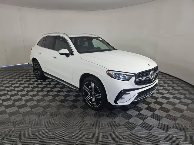 MERCEDES-BENZ GLC 300 2024