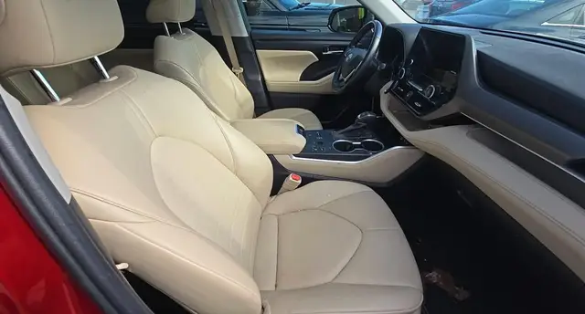 TOYOTA HIGHLANDER XLE 2023