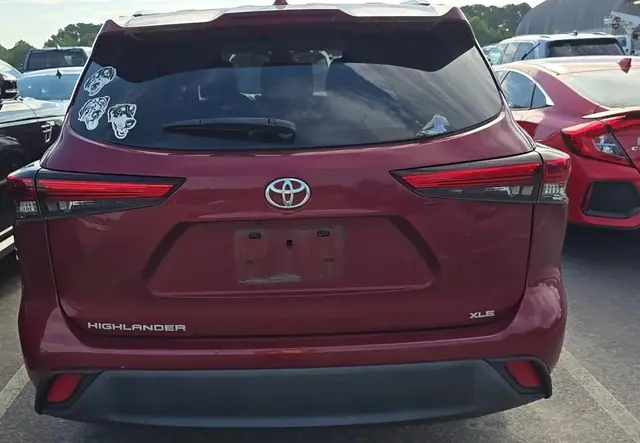 TOYOTA HIGHLANDER XLE 2023