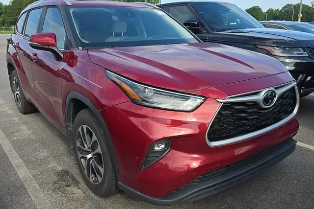 TOYOTA HIGHLANDER XLE 2023