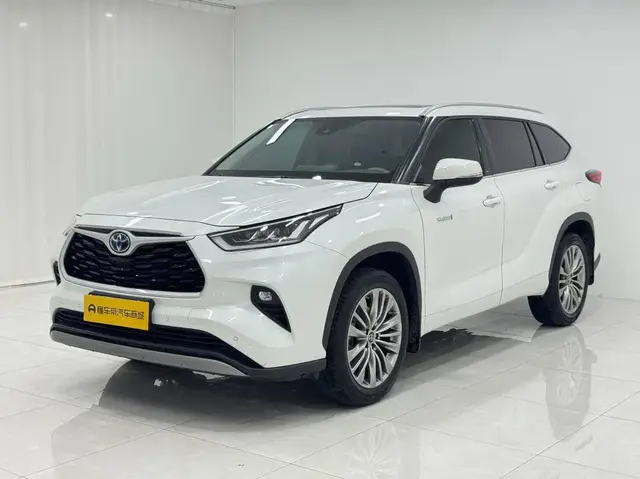 TOYOTA HIGHLANDER PREMIUM 7-SEATER 2022