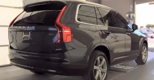 VOLVO XC90 B5 CORE 7-PASSENGER 2023