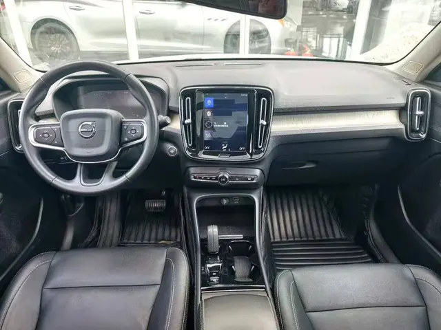 VOLVO XC40 T3 DELUXE EDITION 2020
