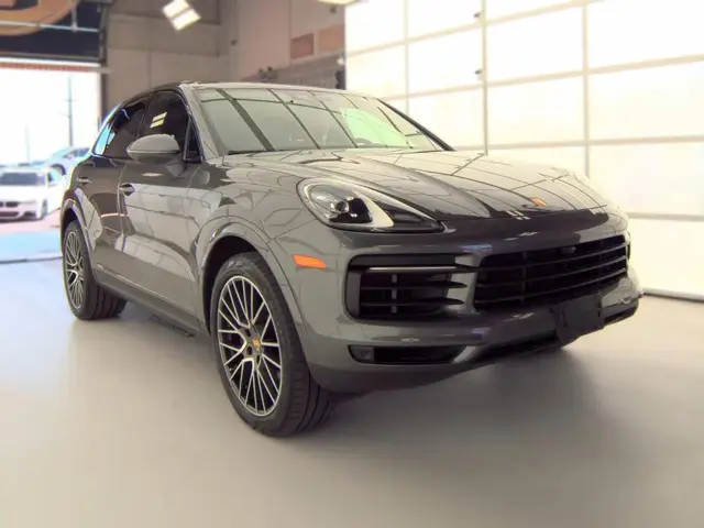PORSCHE CAYENNE 2023