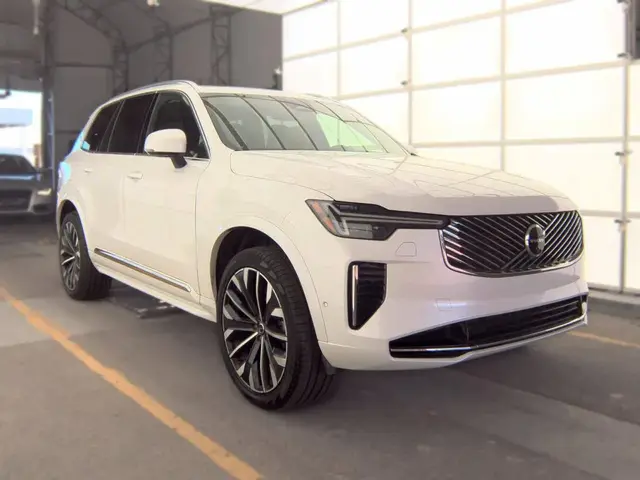 VOLVO XC90 PLUS 7-PASSENGER 2025