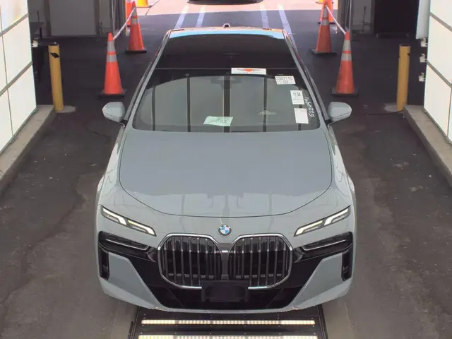 BMW 7 SERIES 740I 2024