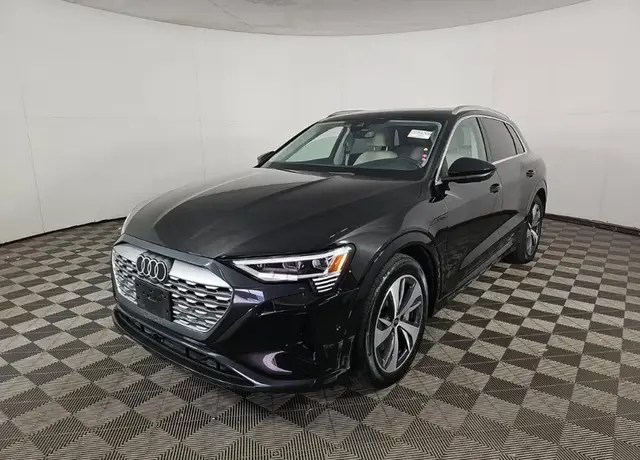 AUDI Q8 E-TRON PREMIUM PLUS 2024