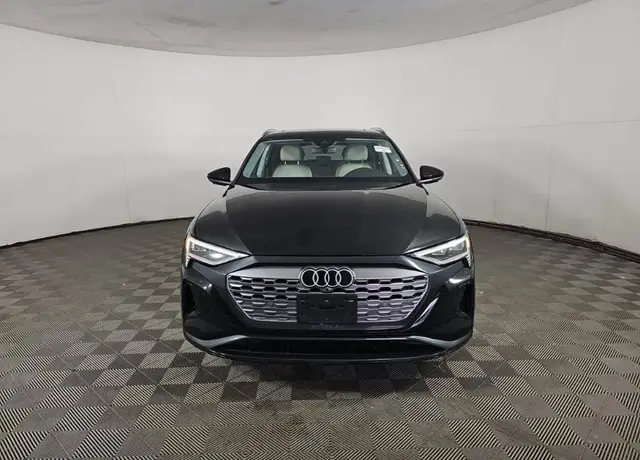 AUDI Q8 E-TRON PREMIUM PLUS 2024
