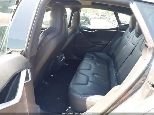 TESLA MODEL S 2016