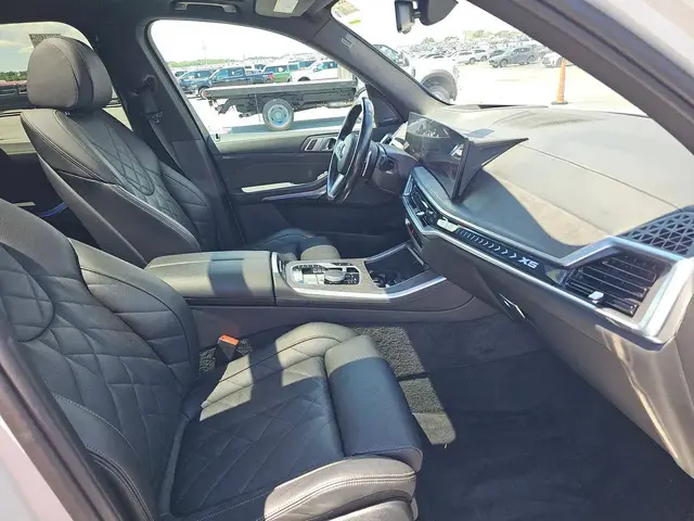 BMW X5 SPORTS ACTIVITY VEHICLE 2024