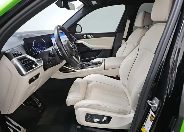 BMW X7 SPORTS ACTIVITY VEHICLE 2023