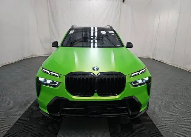 BMW X7 SPORTS ACTIVITY VEHICLE 2023
