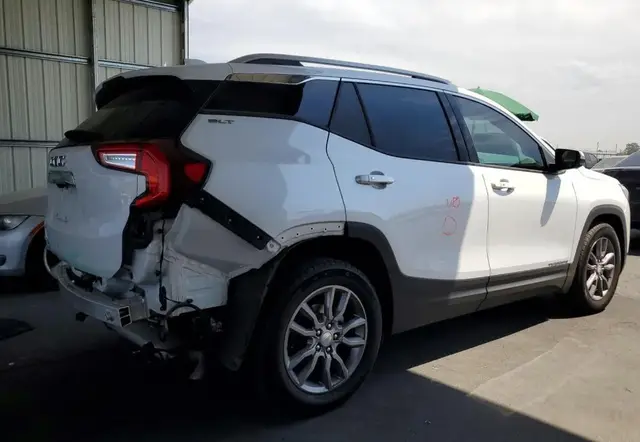 GMC TERRAIN SLT 2023