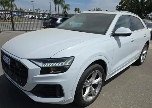 AUDI Q8 PREMIUM 2023
