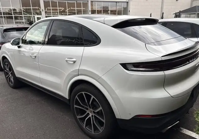 PORSCHE CAYENNE COUPE 2024
