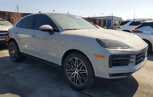 PORSCHE CAYENNE COUPE 2024