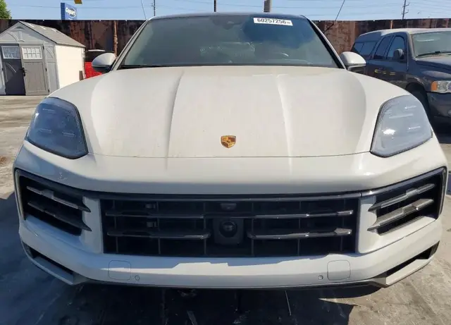 PORSCHE CAYENNE COUPE 2024