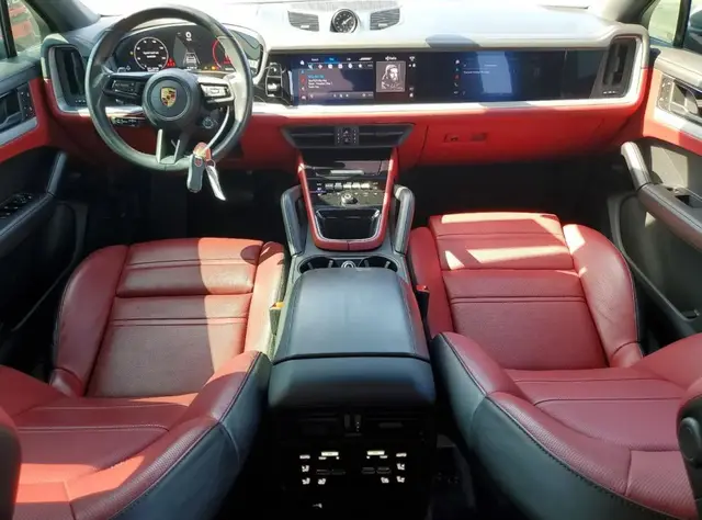 PORSCHE CAYENNE COUPE 2024