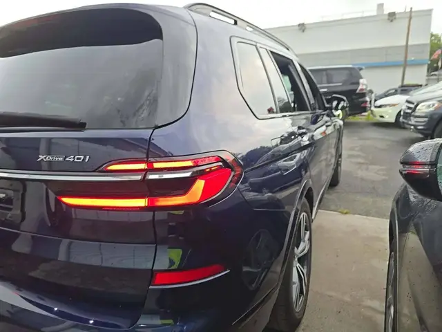 BMW X7 SPORTS ACTIVITY VEHICLE 2023