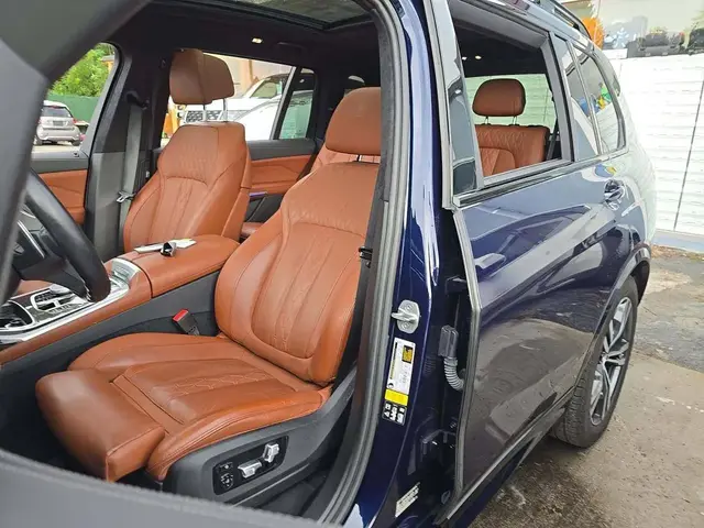 BMW X7 SPORTS ACTIVITY VEHICLE 2023