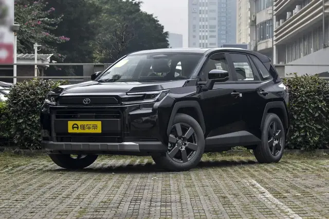 TOYOTA RAV4 LUXURY 2026