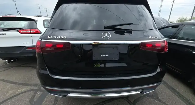 MERCEDES-BENZ GLS 450 2024