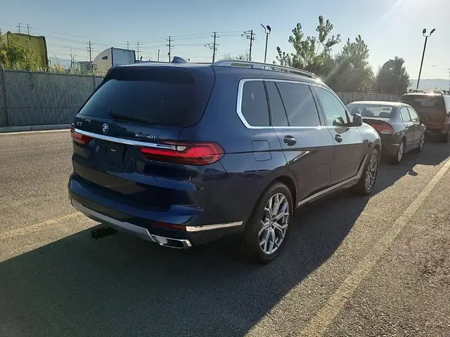 BMW X7 SPORTS ACTIVITY VEHICLE 2022