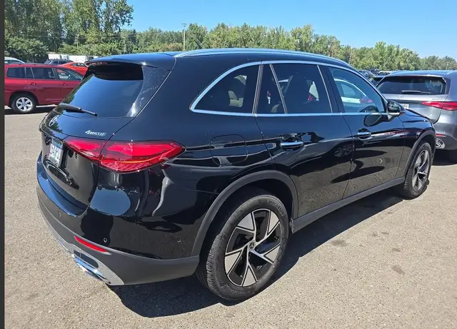 MERCEDES-BENZ GLC 300 2024