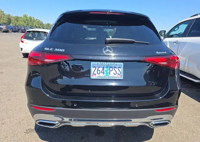 MERCEDES-BENZ GLC 300 2024
