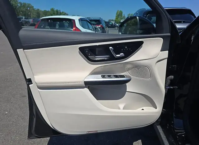 MERCEDES-BENZ GLC 300 2024