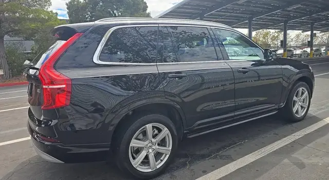 VOLVO XC90 T5 MOMENTUM 7-PASSENGER 2022
