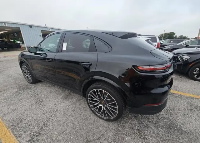 PORSCHE CAYENNE COUPE 2023