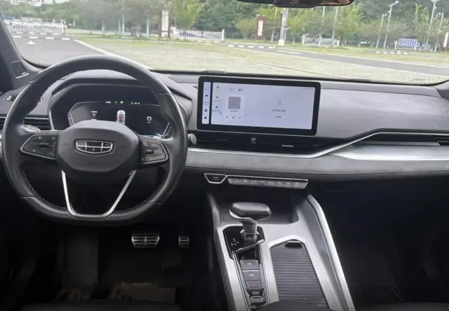GEELY XINGRUI 2023
